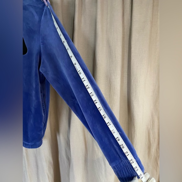 FILA Velour Crop 1/4 Zip Hoodie - Picture 13 of 16